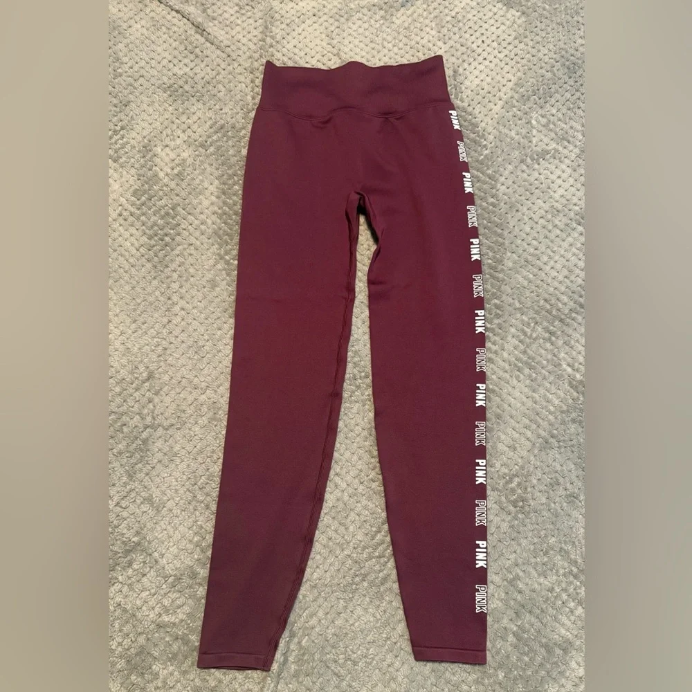 🔥 PINK Active Burgundy High-Rise Logo Leggings (Size Small) - Picture 1 of 6